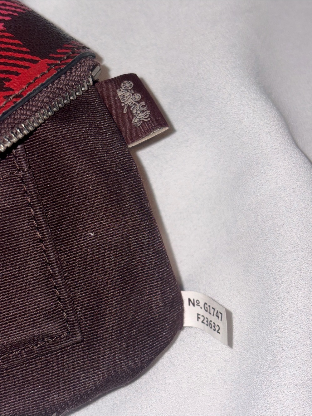 Coach F23632 Buffalo Shadow Plaid Red Black Corner Zip Wristlet 2017 - Picture 7 of 10